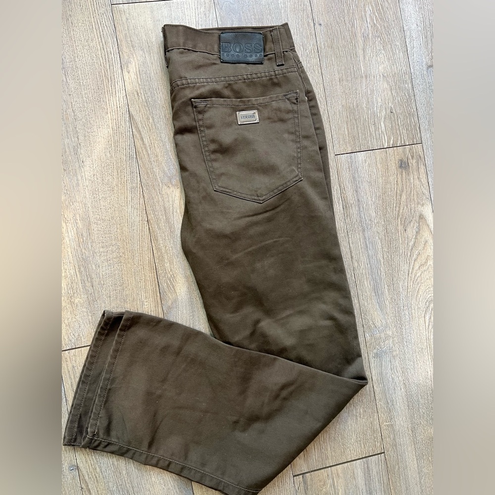 Hugo Boss since 1998 brown. - Picture 2 of 8